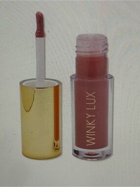 WINKY LUX Very There Lip Oil Color: Muse nude pink. NIB